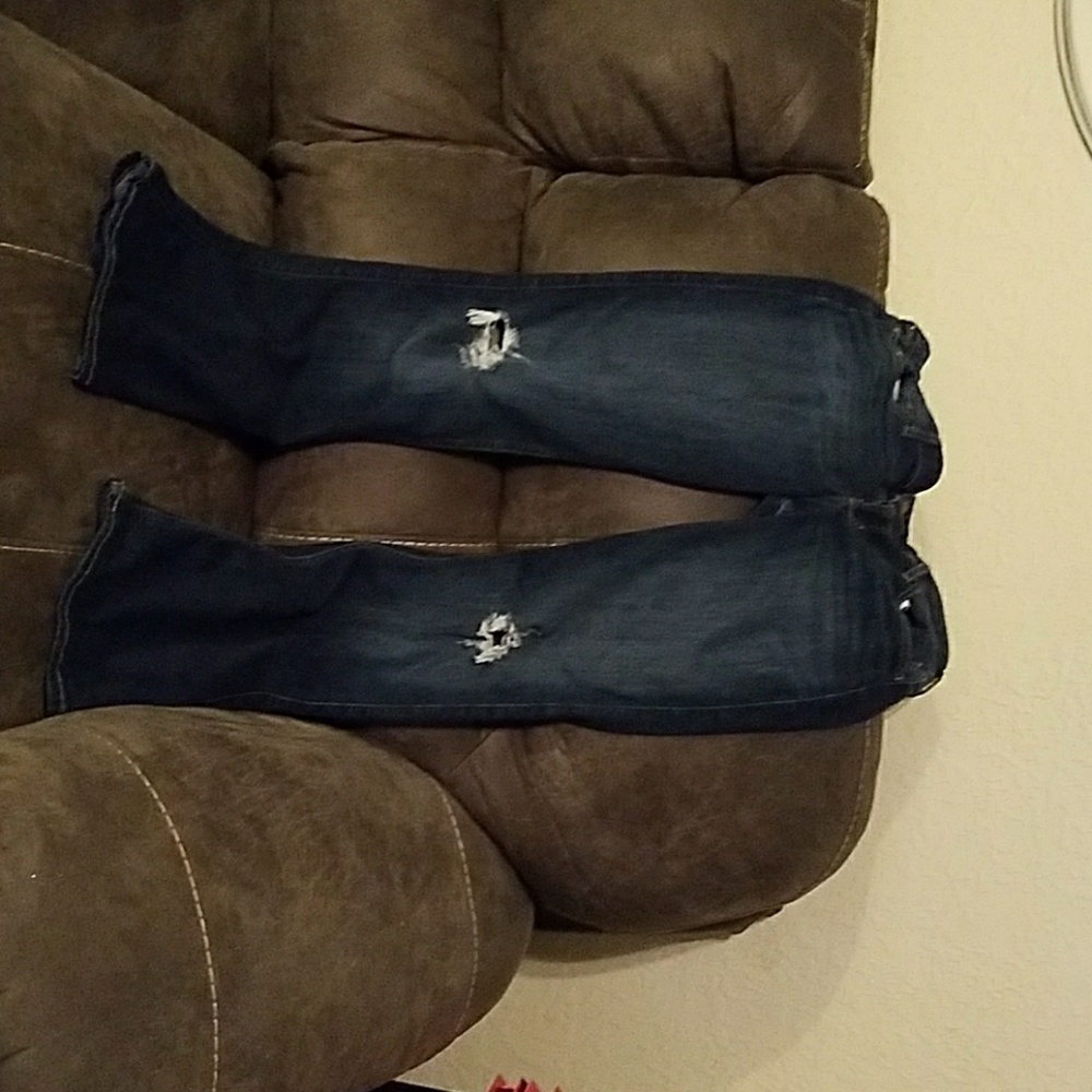 Hollister size 11